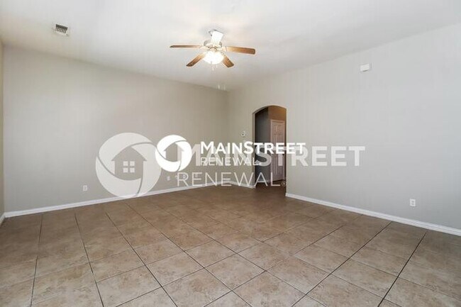 Foto del edificio - 4 Bedroom Pet-Friendly Home in Crowley, TX with Main Street Renewal