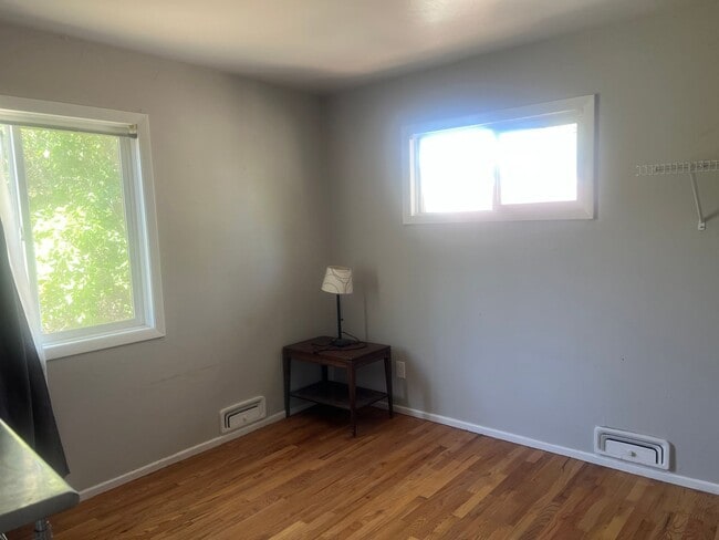 Building Photo - 3 bedroom 1 bathroom House in Virginia Village! *Move in Special*