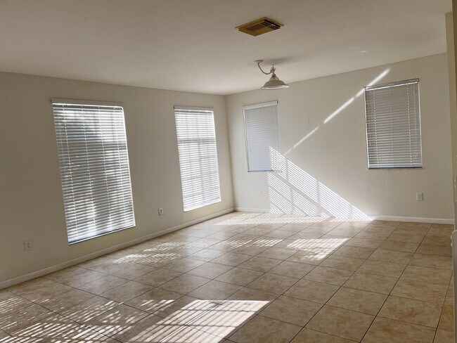 Foto del edificio - 27379 SW 143rd Ct