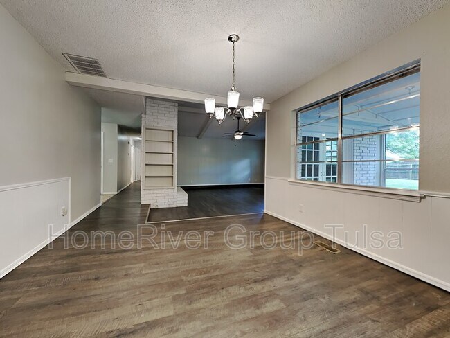 Building Photo - 12449 S 86th E Ave