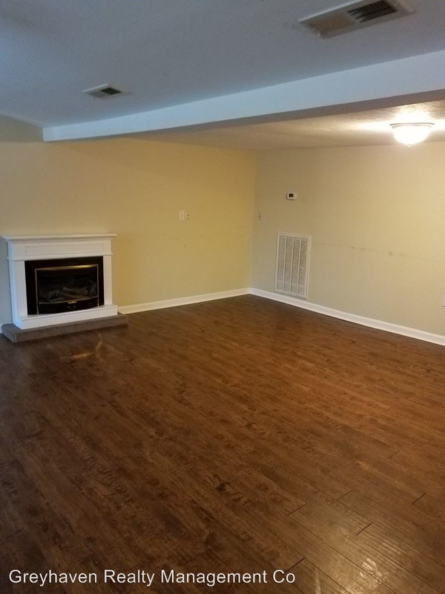 Building Photo - 12300 Pendergrass Rd