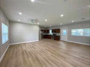 Building Photo - 6310 Dogwood Dr