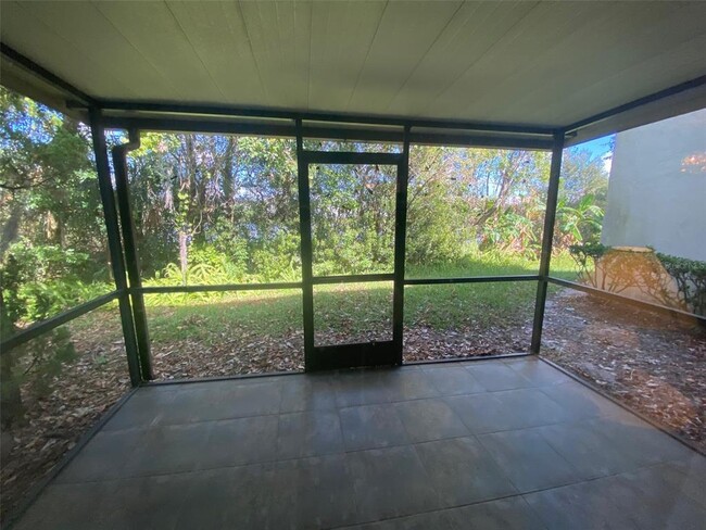 Building Photo - 5367 Vineland Rd