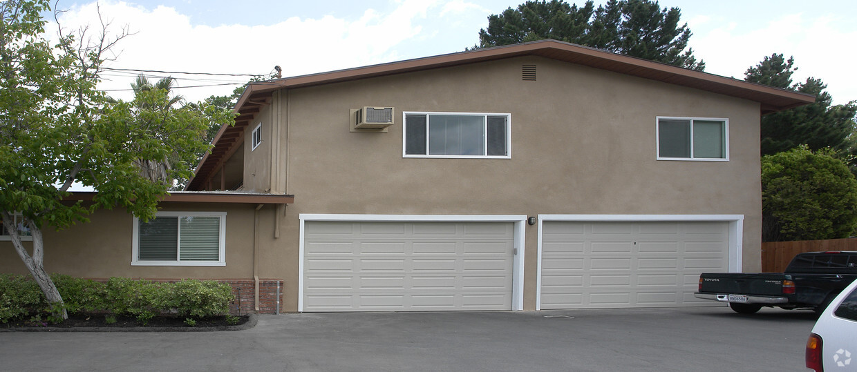 Building Photo - 1597 3rd Ave