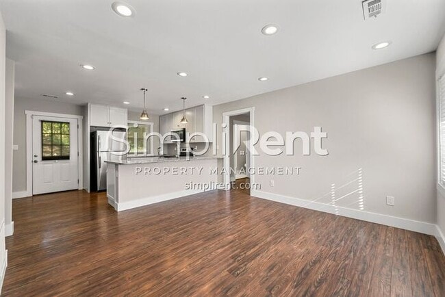 Building Photo - ALL NEW 4/2 HOME FOR RENT - 1st Month's Rent free with a 13 month lease!