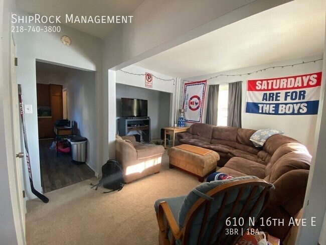 Foto del edificio - 610 N 16th Ave E