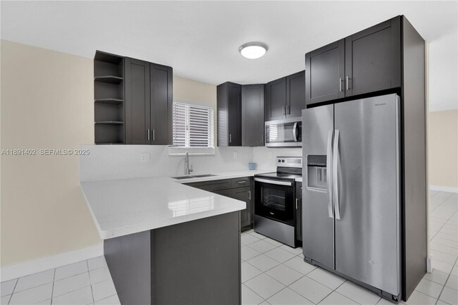 Foto del edificio - 16215 SW 137th Ct