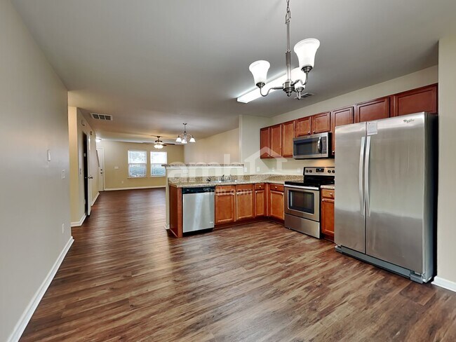 Building Photo - 153 Fox Glen Ct