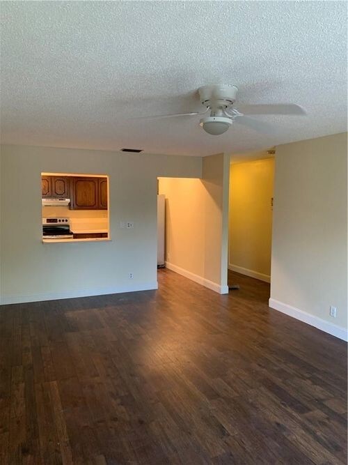 Foto del edificio - 4135 NW 88th Ave