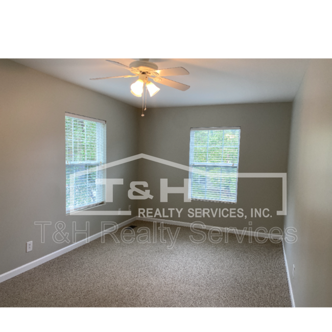 Foto del edificio - 151 W 49th St