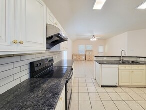 Building Photo - 3010 Stonecross Ln