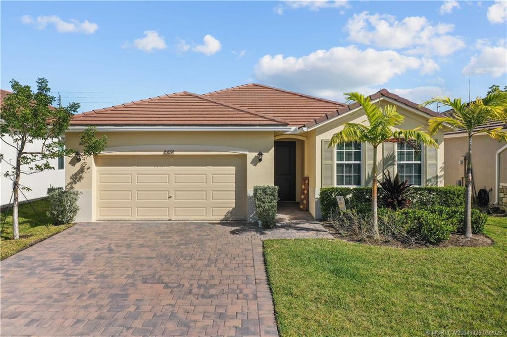 Primary Photo - 4491 NW Oakleaf Ct