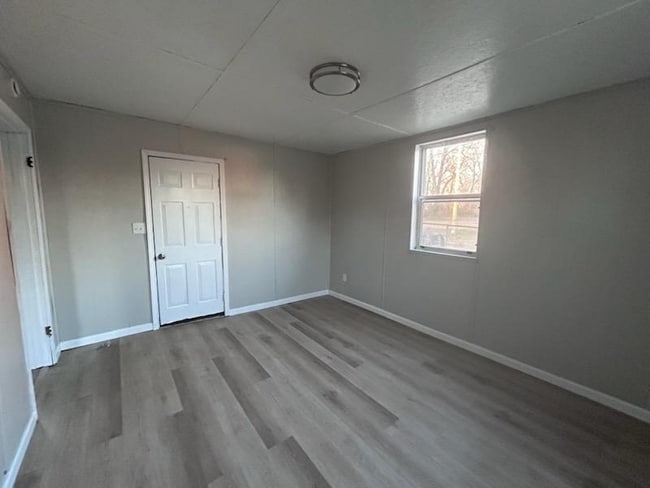 Building Photo - 228 Eden St