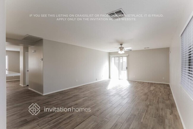 Building Photo - 3323 S 80th Ave