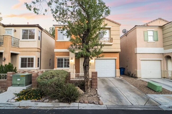 Building Photo - "Charming 2-Bed Oasis with 2.5 Baths in the Heart of Las Vegas with a 1 Car  Garage. – 1,404 Sq F...