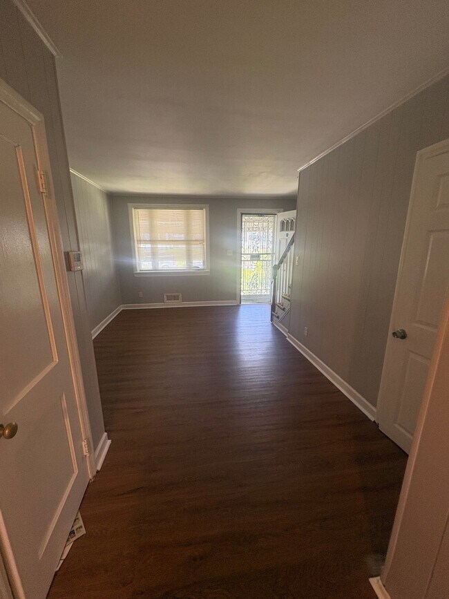 Foto del edificio - 333 N Grantley St