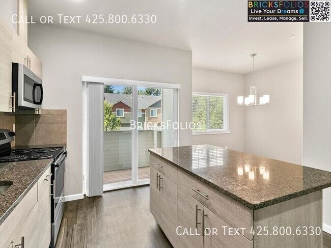 Building Photo - Discover Your Dream Corner Townhome in Olympia