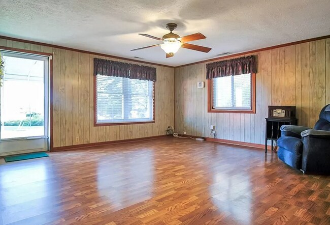 Foto del edificio - 1520 Hollyleaf Ave