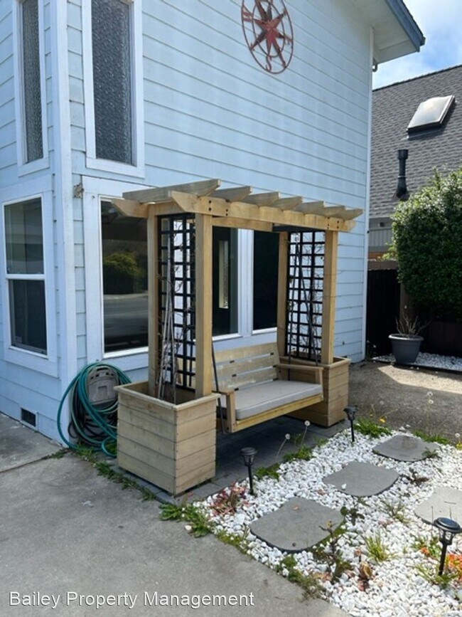 3 br, 2.5 bath House 227 Center St. House Rental in Aptos, CA