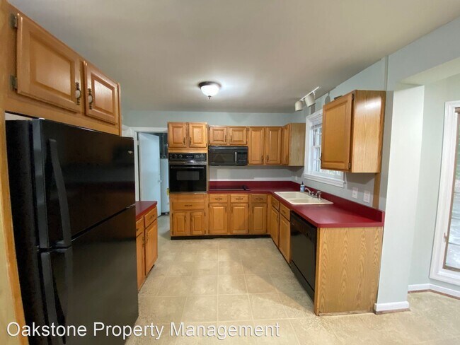 Building Photo - 3 br, 2 bath House - 8707 Pinyon Rd.