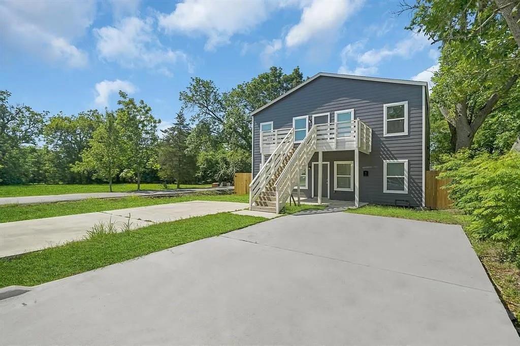 Foto principal - 4014 Dreyfus St