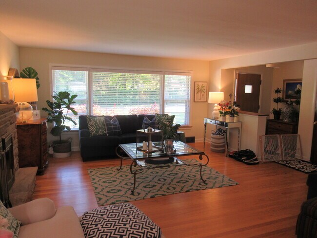 Foto del edificio - 870 W Everett Rd