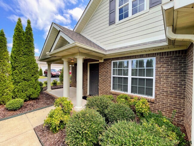 Foto del edificio - 57 NW Moore Farm Cir