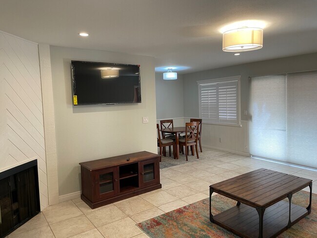 Foto del edificio - 3325 Bagley Ave