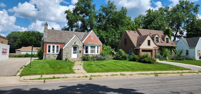 Building Photo - 4059 Brunswick Ave S