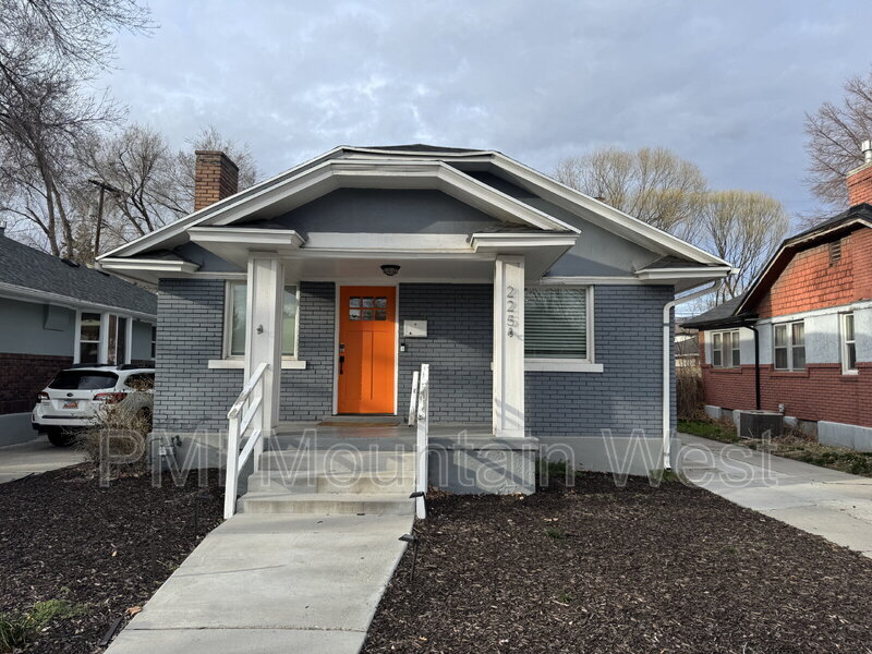 Primary Photo - 225 Williams Ave S