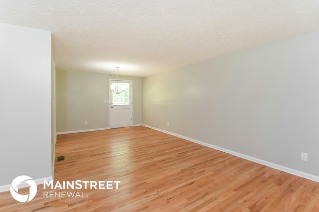 Building Photo - 3085 Flowers Dr