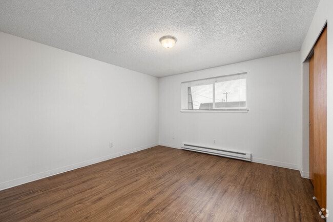 2 habitaciones, 1,5 baños - 1177 pies cuadrados - Dormitorio - Aladdin Townhomes