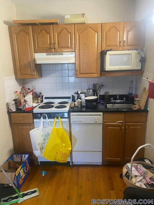 Foto del edificio - 1110 Commonwealth Ave