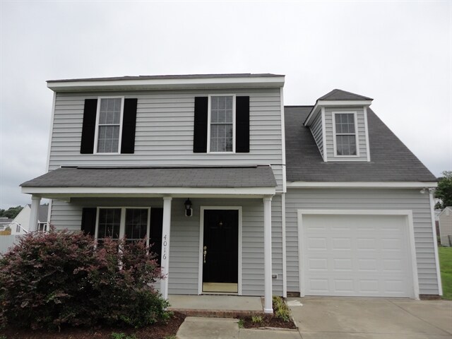 Foto principal - 4016 Grandover Dr