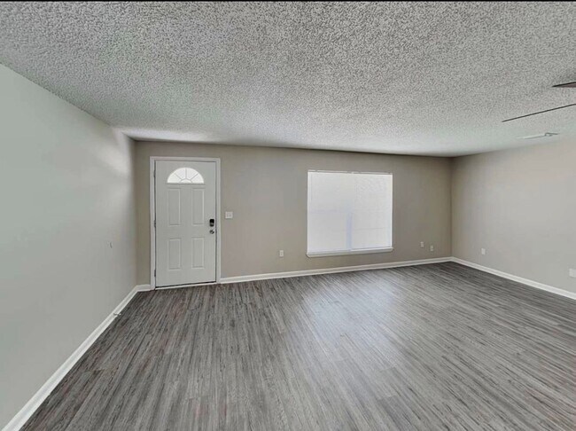 Foto del edificio - 6949 Magdelena Dr
