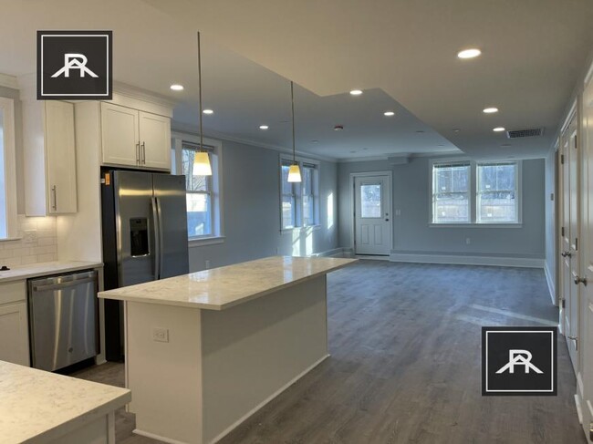 Foto del edificio - 4 bedroom in Brighton MA 02135