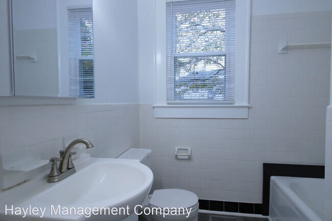 Building Photo - 5 br, 2 bath House - 207 N 5th St