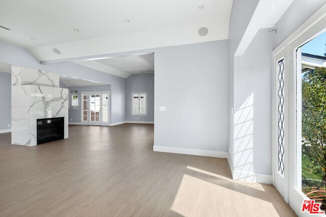 Building Photo - 6539 Commodore Sloat Dr