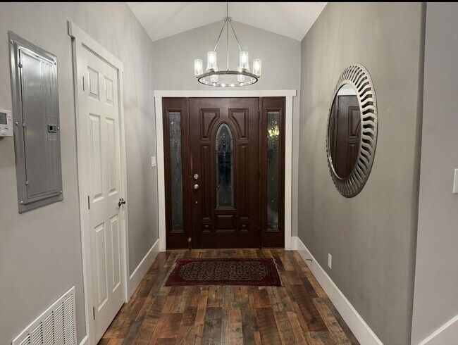 Foto del edificio - 3784 Norris Canyon Rd