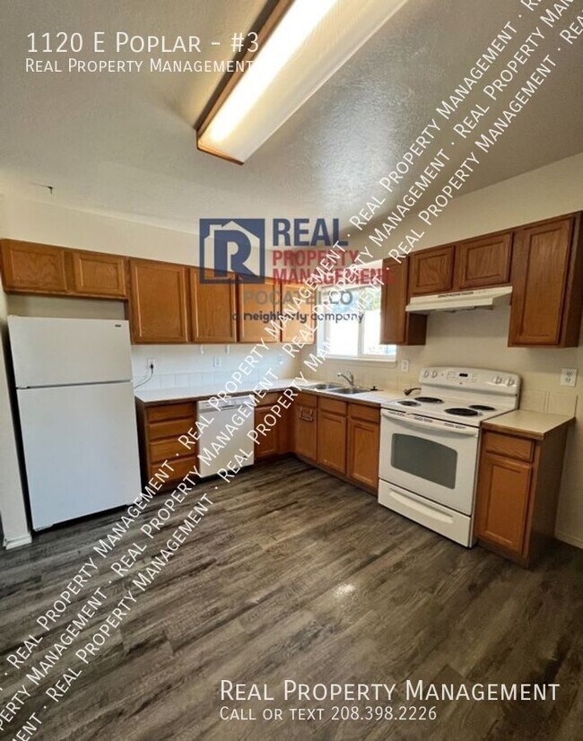 Building Photo - 1120 E Poplar-#3