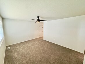 Building Photo - 255 Cherry Hill Dr