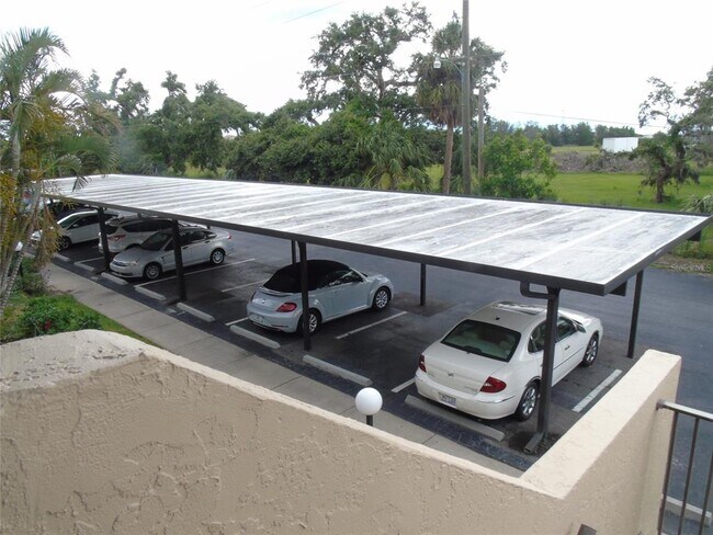 Foto del edificio - 4008 Oakview Dr