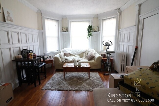 Photo - 1963 Commonwealth Ave Apartment