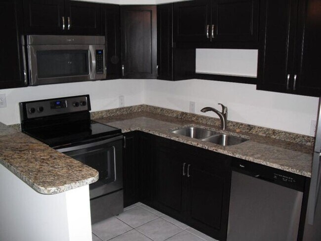 Foto del edificio - 630-632 SW 7th Ave