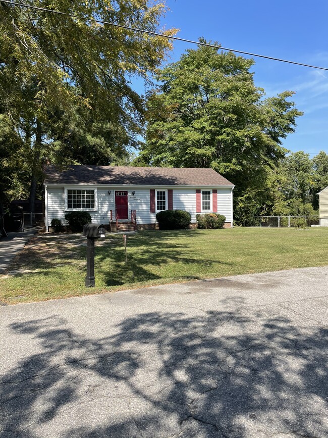 Building Photo - 2628 Homestead Dr