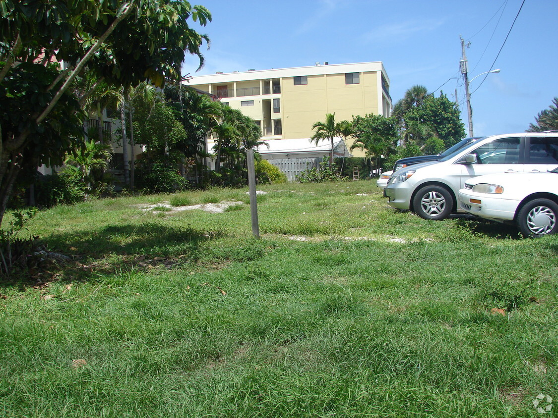 Primary Photo - Pilots Cove Apartments