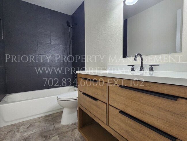 Foto del edificio - GORGEOUS SPRING VALLEY COTTAGE !  2 Bed + ...