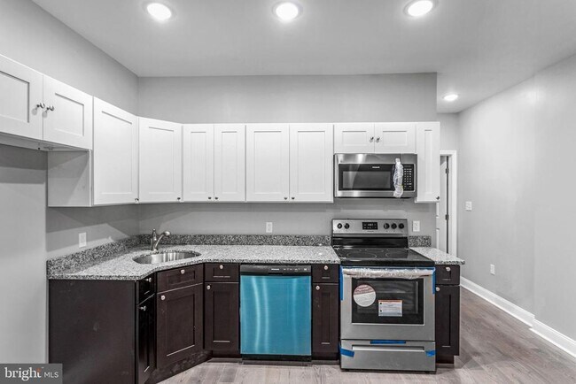 Foto del edificio - 667 N 39th St