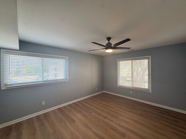 Foto del edificio - Well-Maintained Beachside Condo Near Shore Drive *ASK ABOUT OUR ZERO DEPOSIT*