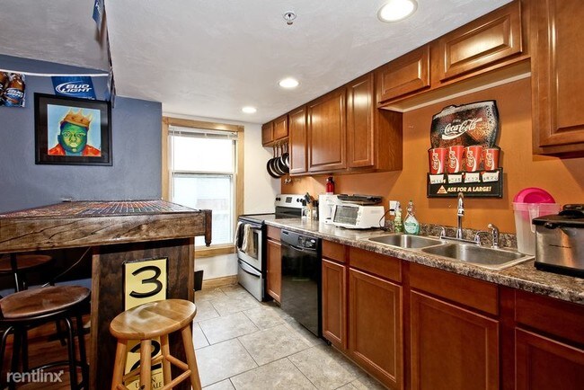 Foto del edificio - 701 W Walnut St